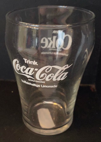 308047-2 € 3,00 coca cola glas witte letters D7 H 11 cm.jpeg